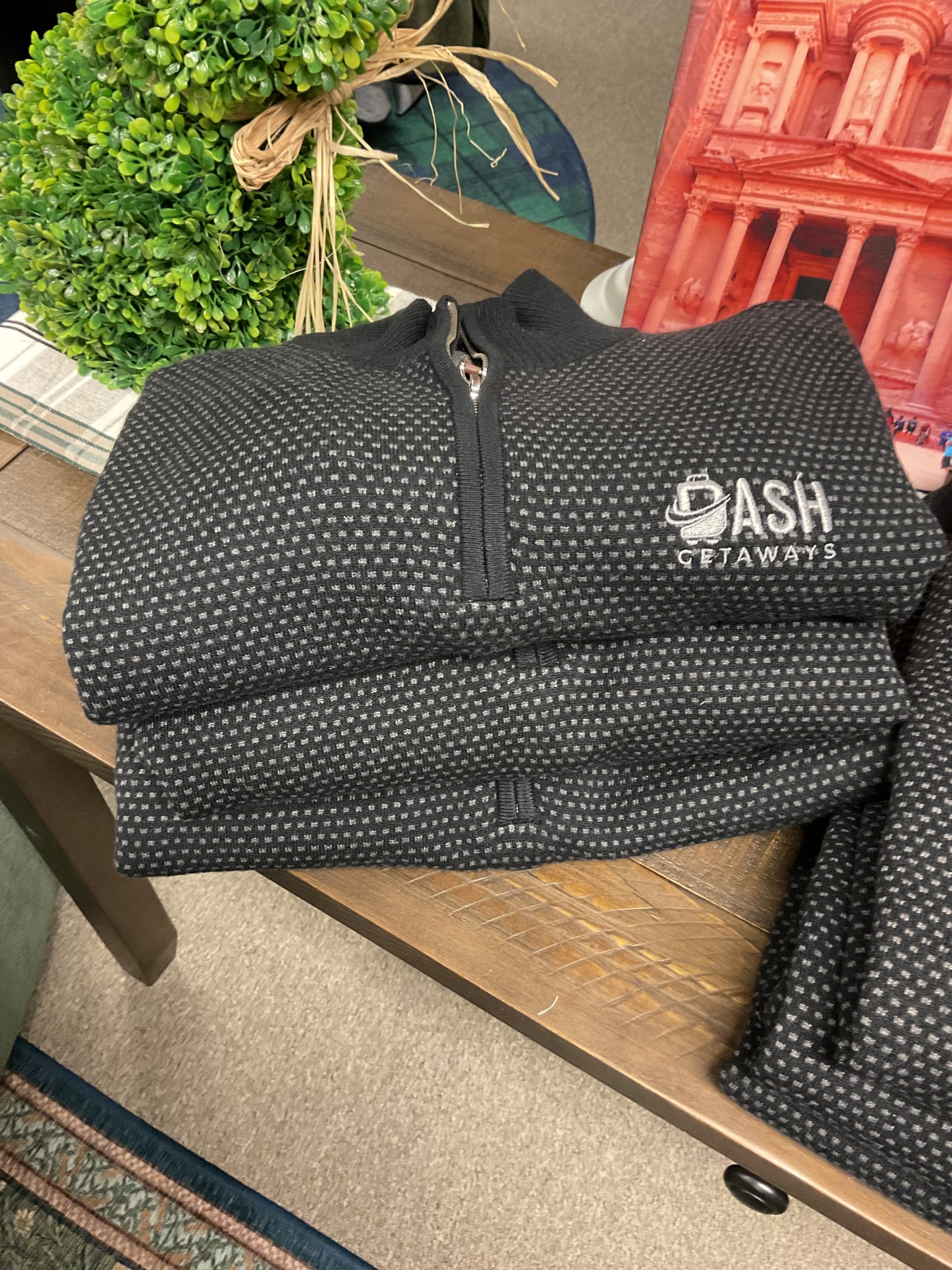 Lachlan British Inspired Men's 1/4 zip pullover