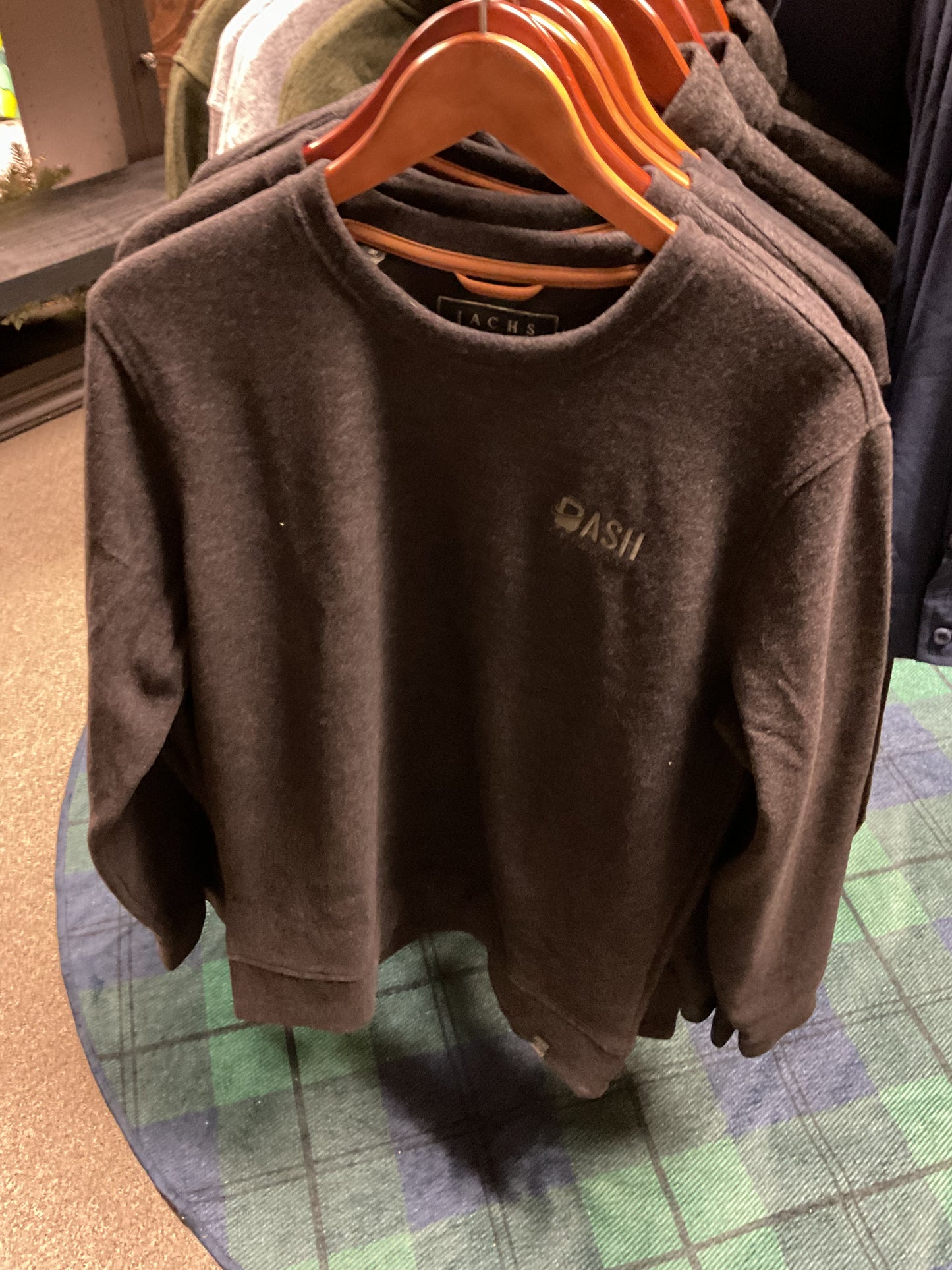 Jach's New York Men's Pullover with Dash Getaways Logo