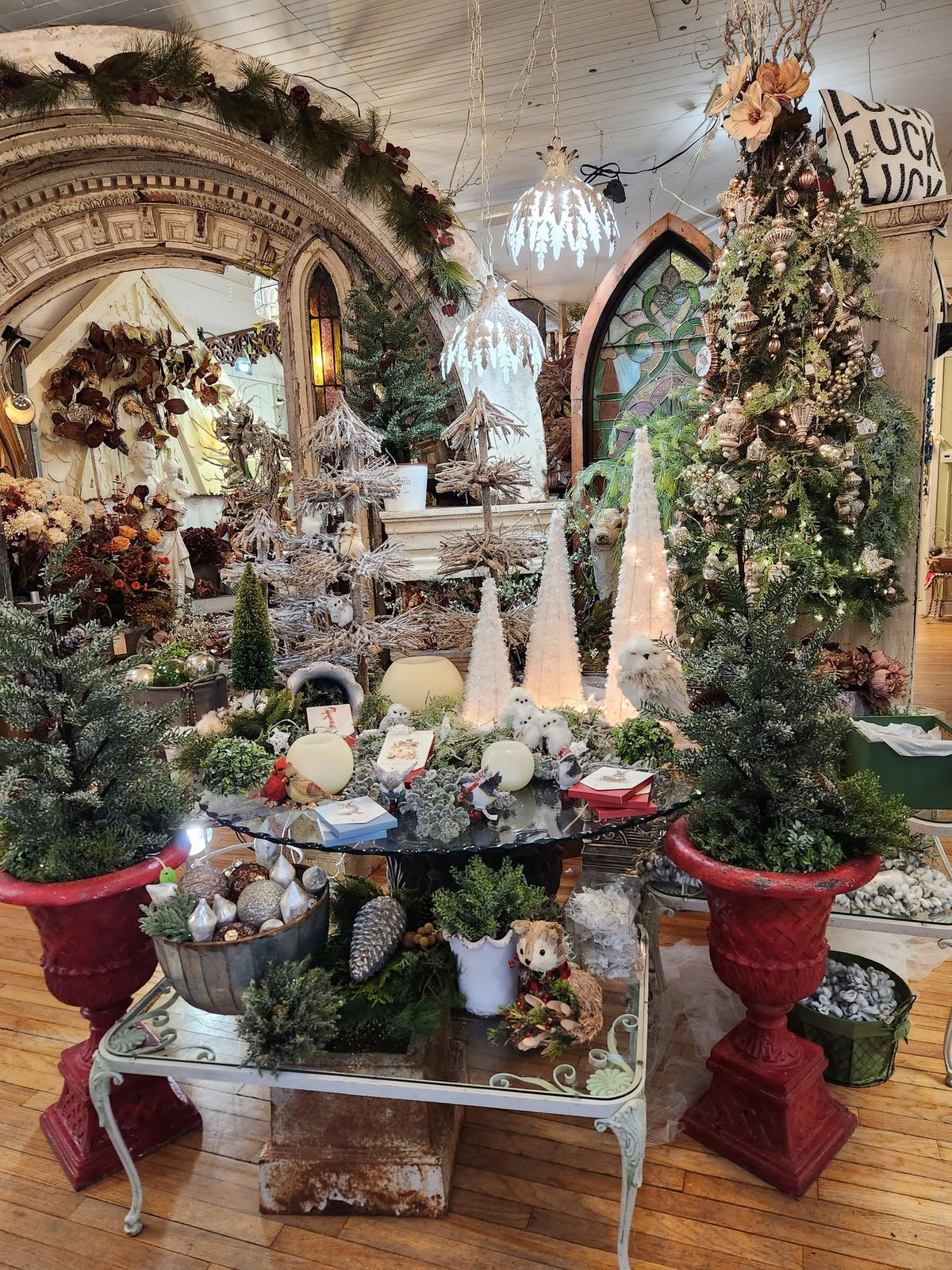 January 29–31, 2027 - GIRLS' GETAWAY!  Quilters, Scrapbookers & Shopping Weekend   | 3 Days • 2 Nights  Cedar Rapids & Historic Amana Colonies & Casino, Iowa  -  Calling all quilters, scrapbookers, shoppers, and girlfriends!