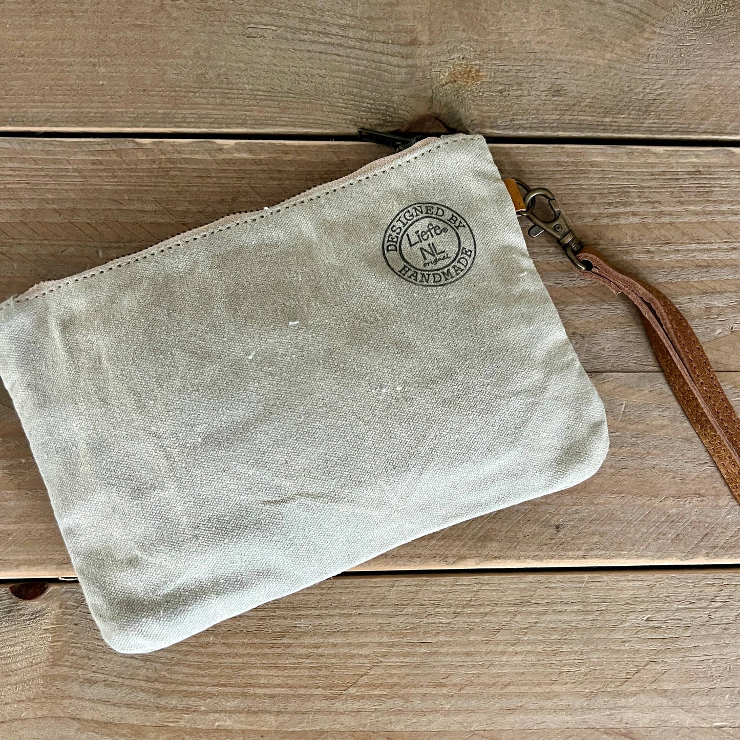 Liefe NL Clutch teddy heart (vintage canvas light)