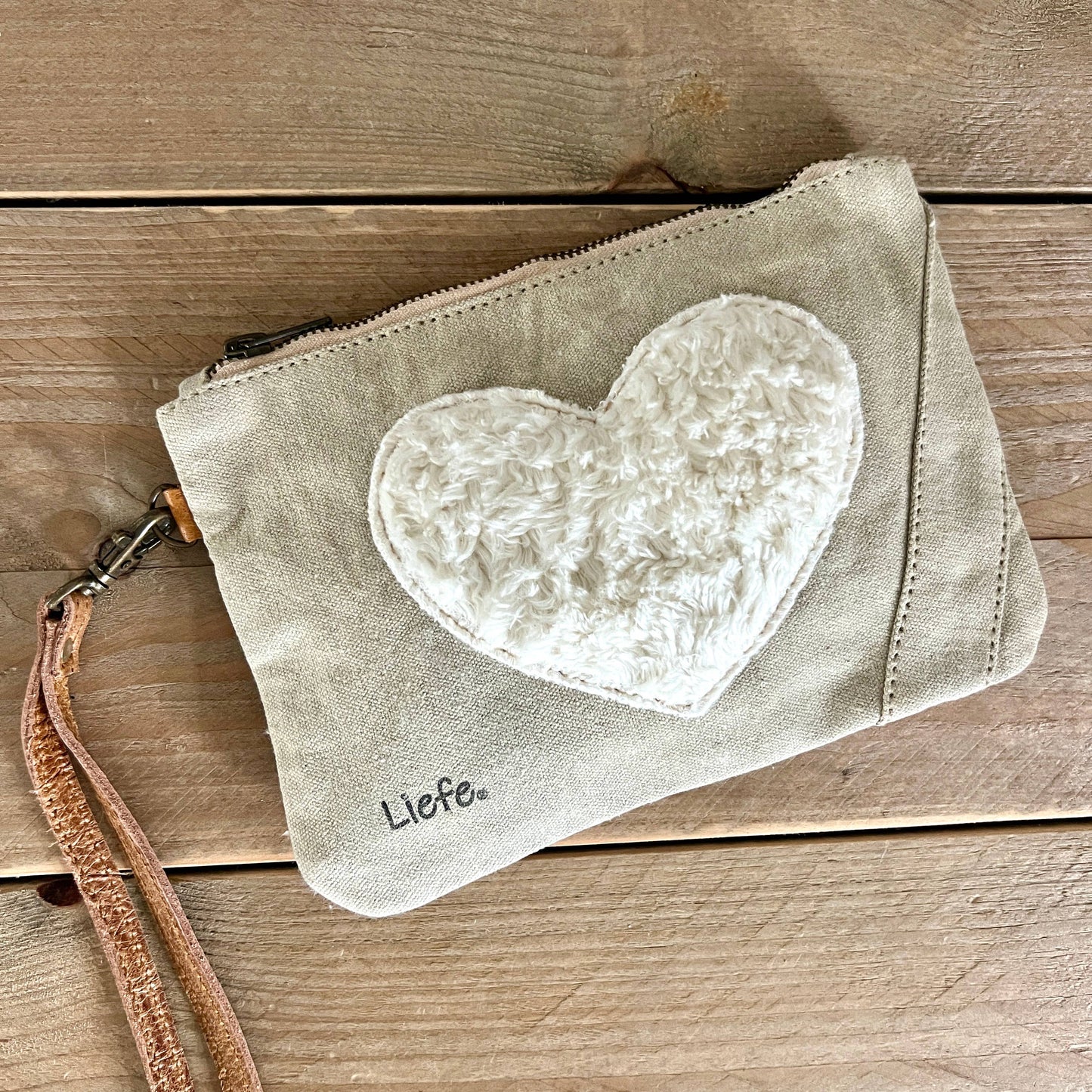 Liefe NL Clutch teddy heart (vintage canvas light)