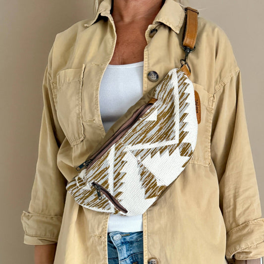 Liefe NL - Aztek BumBag