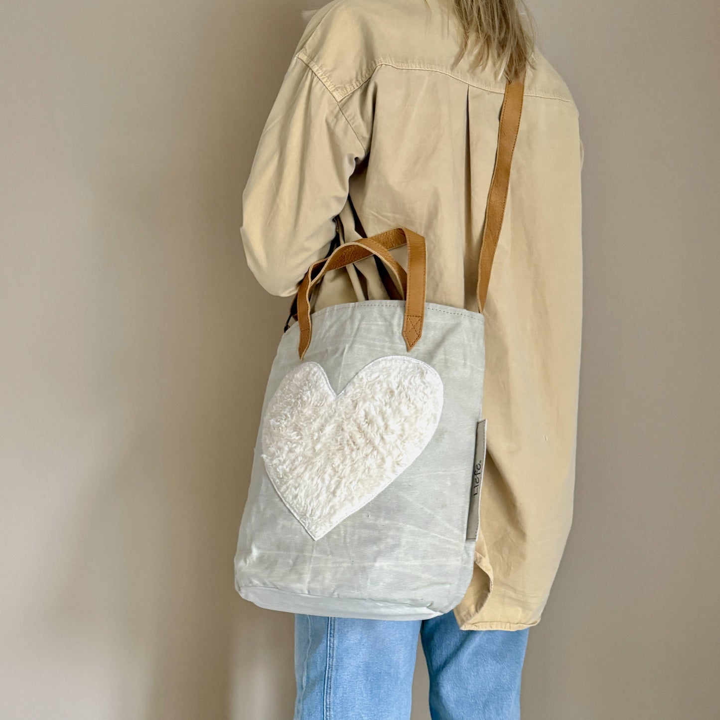 Liefe NL Crossbody Bucket Bag teddy heart - 2 style handle